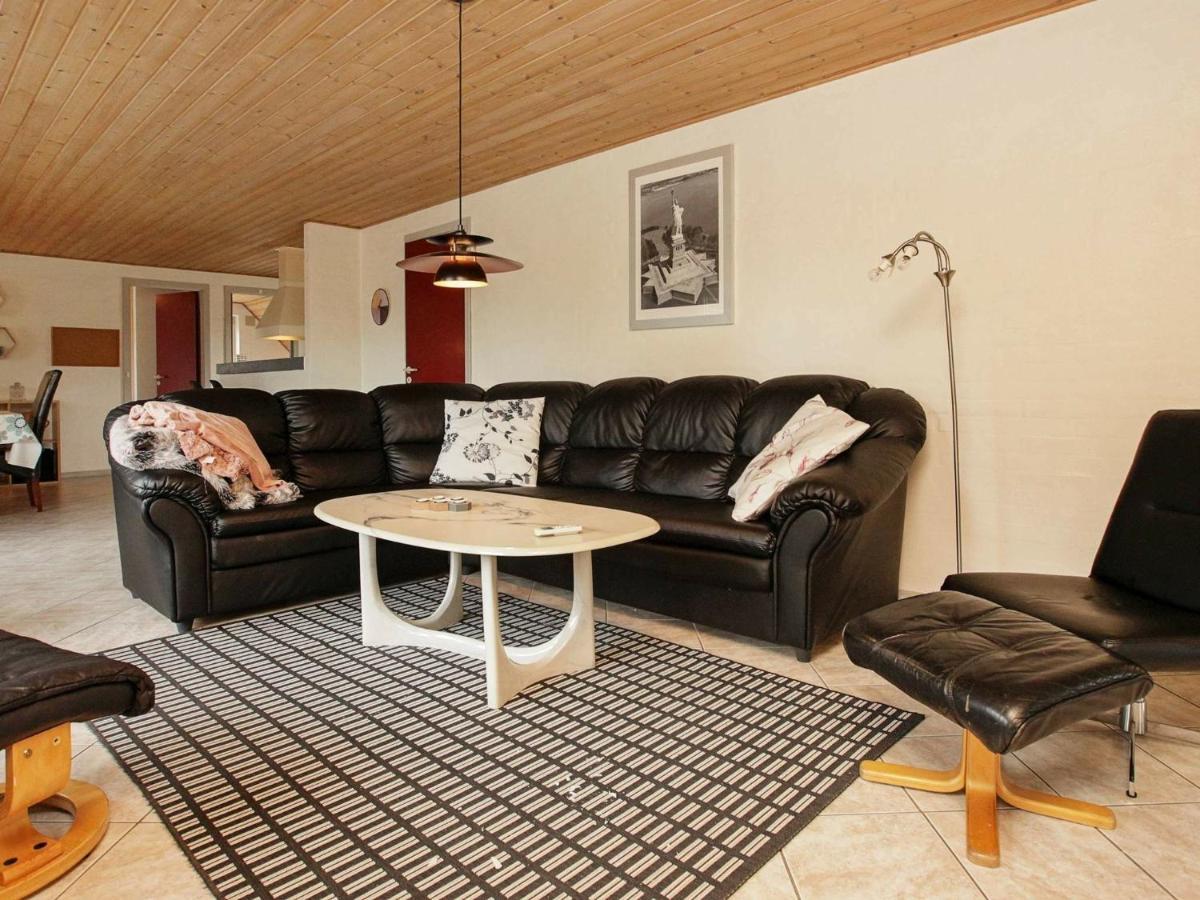 10 Person Holiday Home In Bl Vand บลอแวนด์ ห้อง รูปภาพ