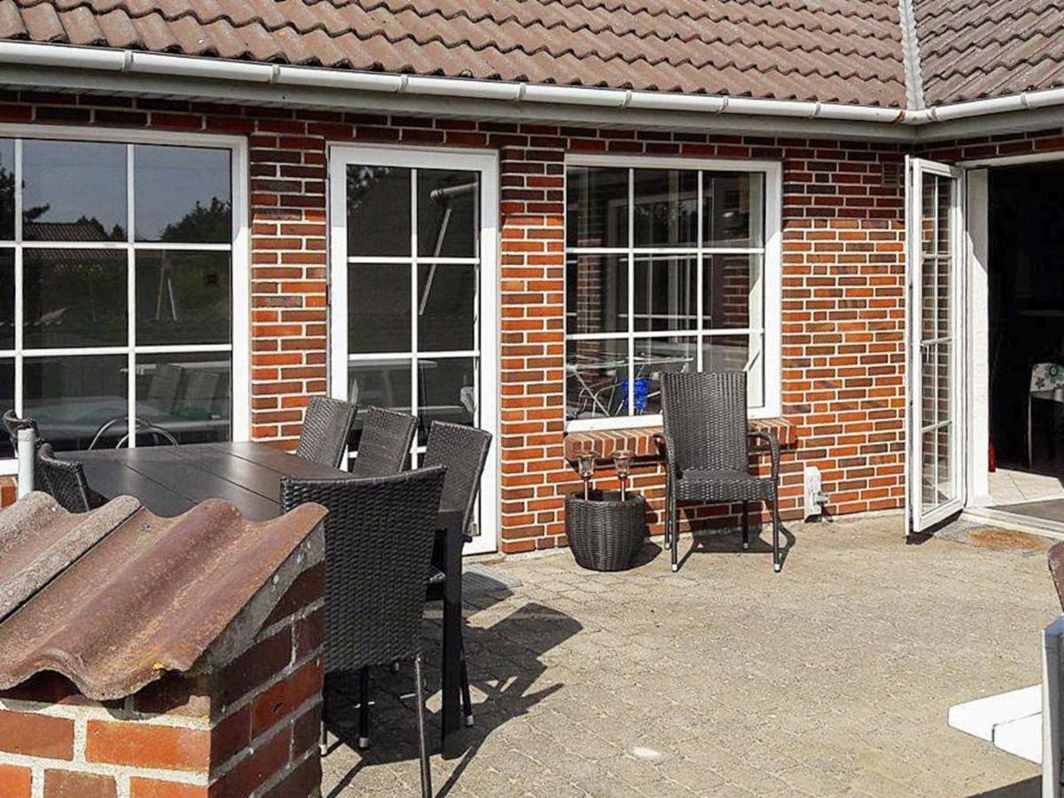 10 Person Holiday Home In Bl Vand บลอแวนด์ ภายนอก รูปภาพ