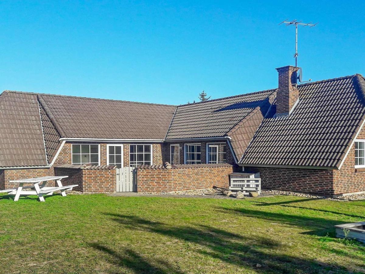 10 Person Holiday Home In Bl Vand บลอแวนด์ ภายนอก รูปภาพ