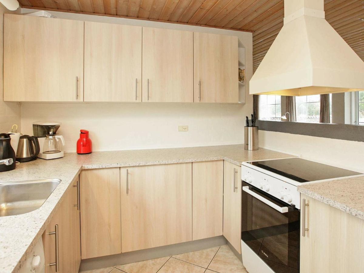 10 Person Holiday Home In Bl Vand บลอแวนด์ ภายนอก รูปภาพ